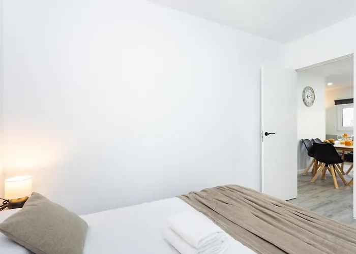 Tenohomes Sunny Terrace & Private Pool *