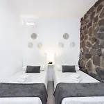 Tenohomes Sunny Terrace & Private Pool Casa vacanze *