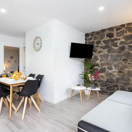 Tenohomes Sunny Terrace & Private Pool Дом отдыха
