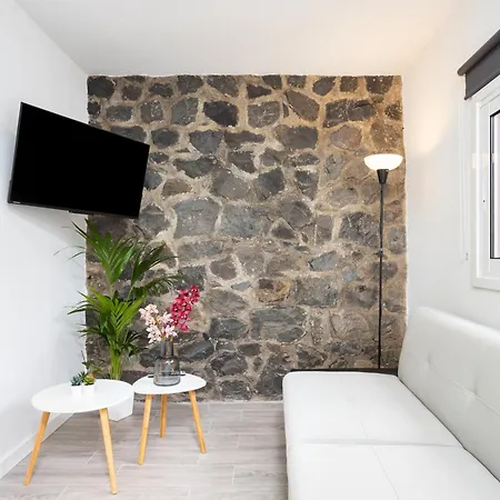 Tenohomes Sunny Terrace & Private Pool